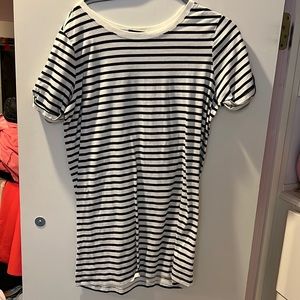 White and black striped shirt sleeve t shirt dress size. m